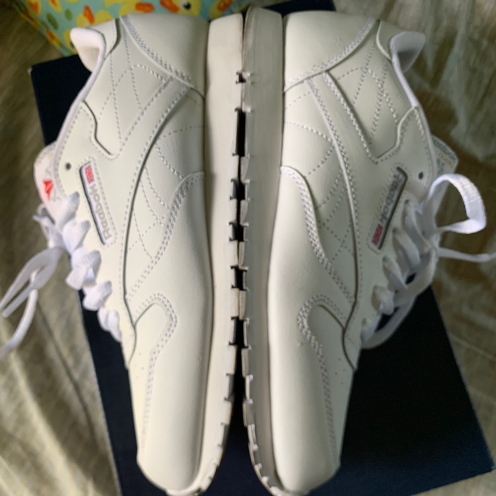 Reebok - Picture 4 of 14